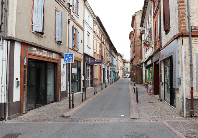 Rue de Reims, à Saint-Sulpice La Pointe